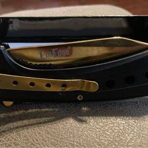 Elite Edge Gold and Black Straight Razor